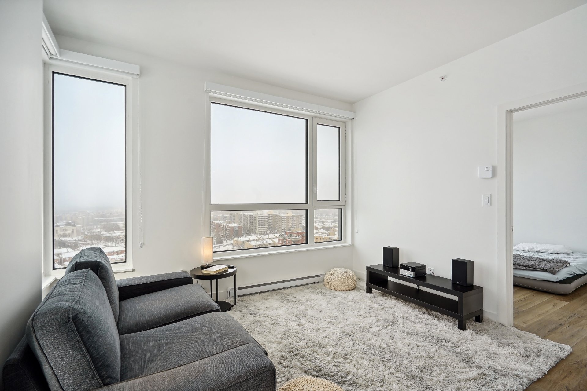 image 4 - Apartment For rent Ahuntsic-Cartierville Montréal  - 8 rooms