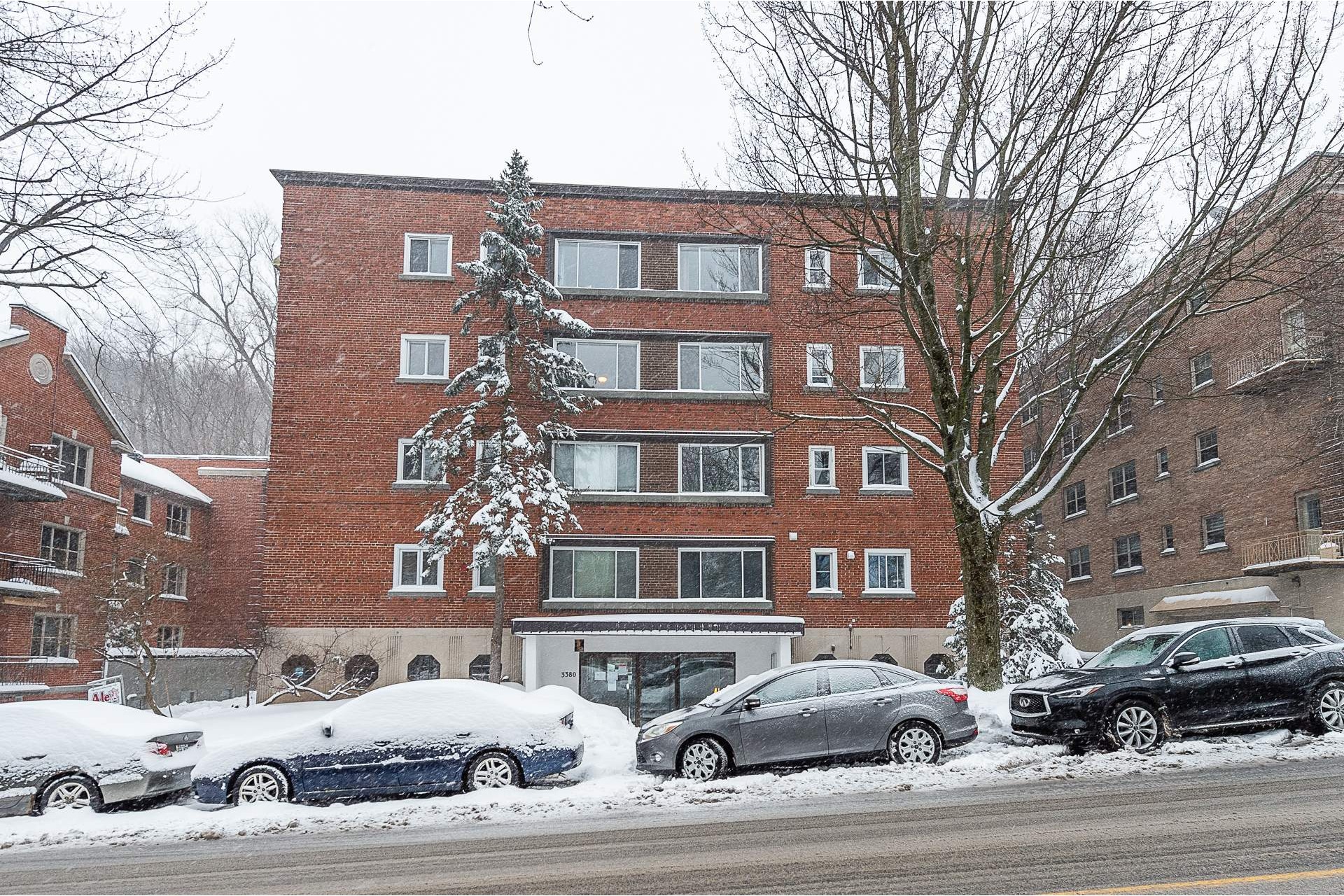 image 2 - Appartement À vendre Côte-des-Neiges/Notre-Dame-de-Grâce Montréal  - 3 pièces