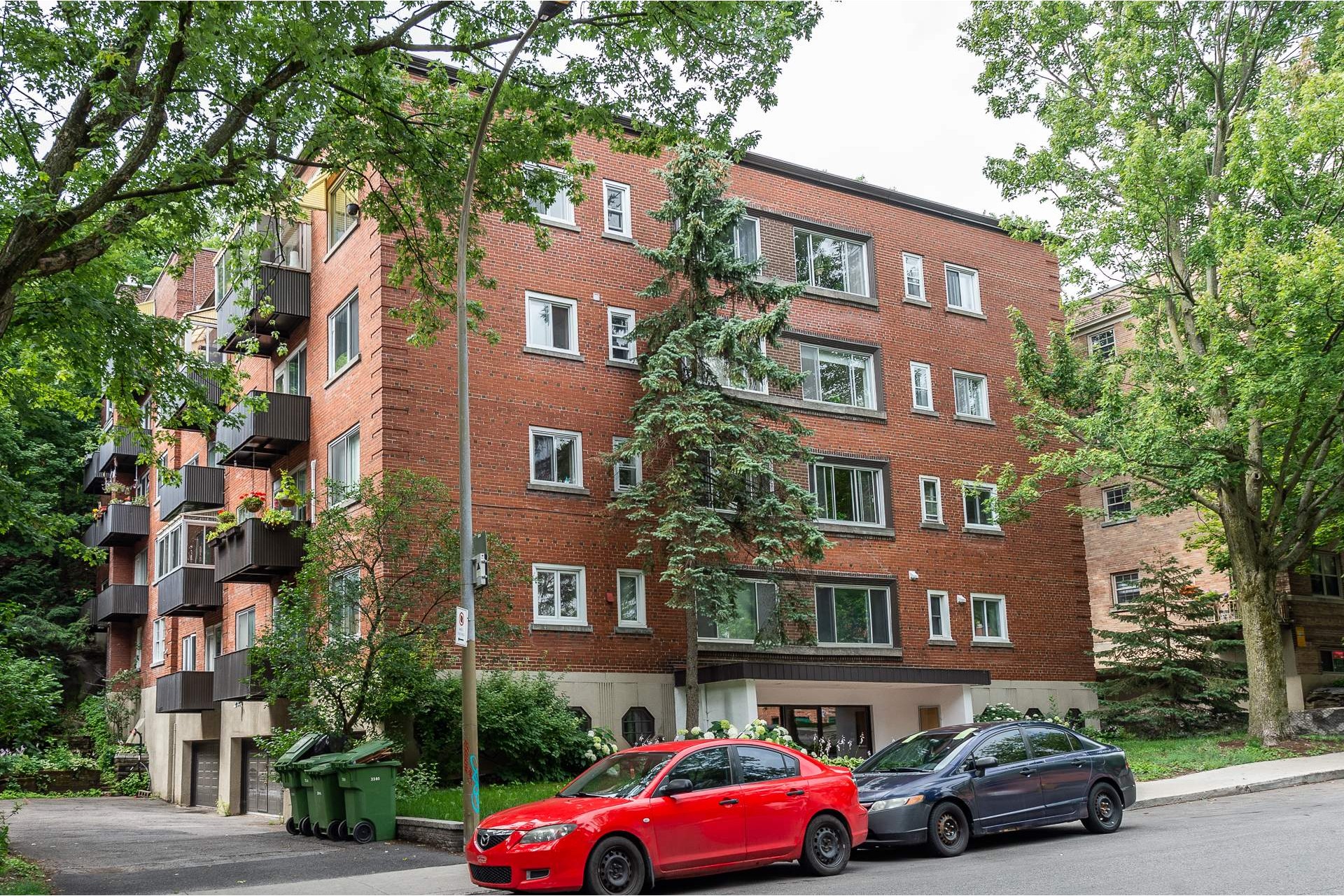 image 1 - Appartement À vendre Côte-des-Neiges/Notre-Dame-de-Grâce Montréal  - 3 pièces