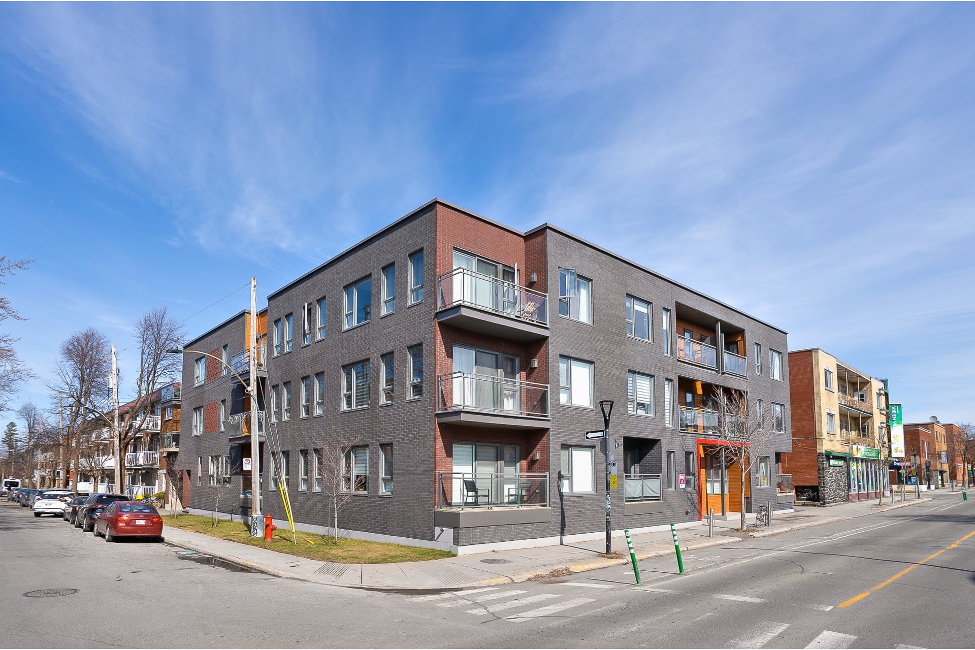 image 21 - Appartement À vendre Villeray/Saint-Michel/Parc-Extension Montréal  - 3 pièces