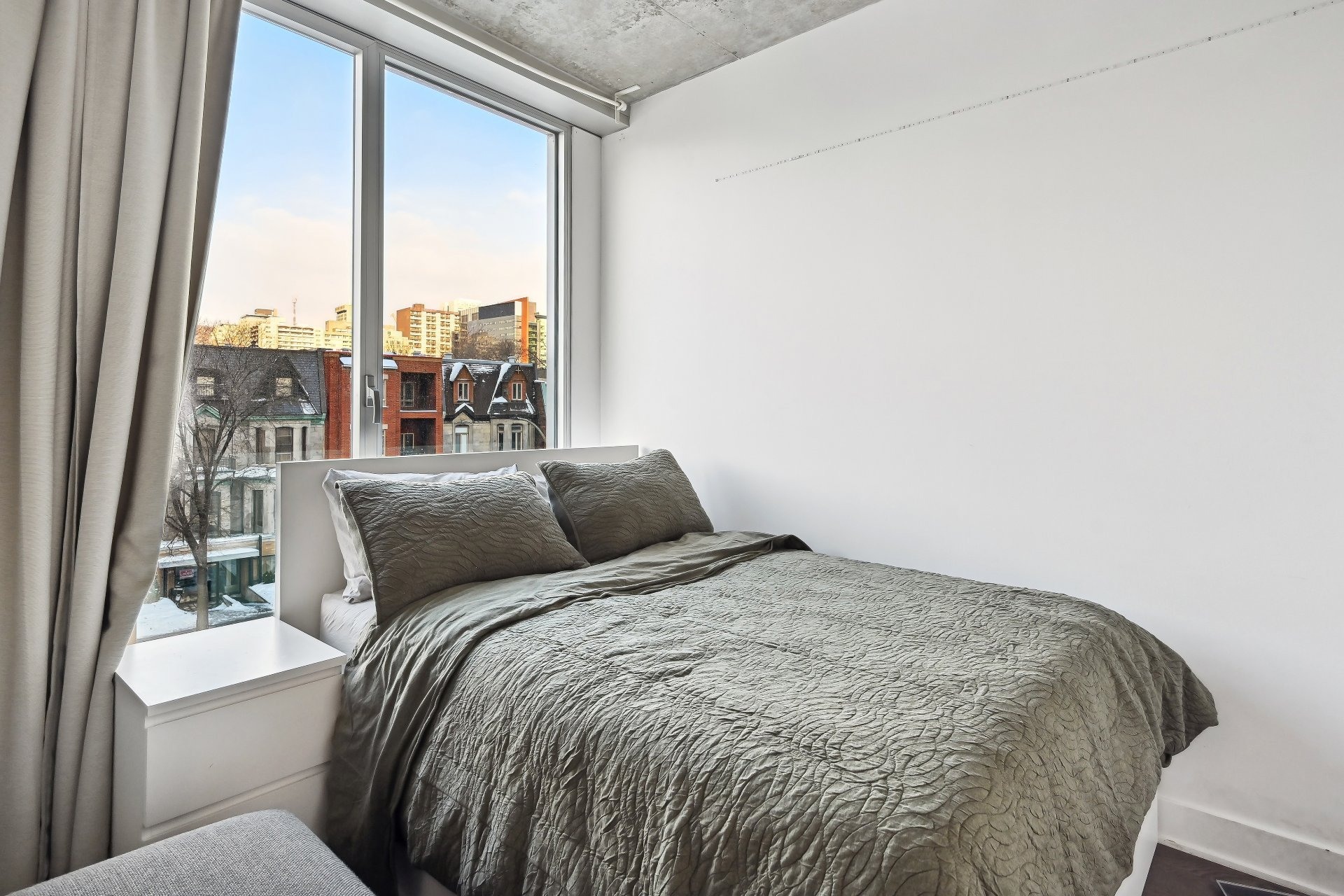 image 11 - Apartment For rent Ville-Marie Montréal  - 6 rooms