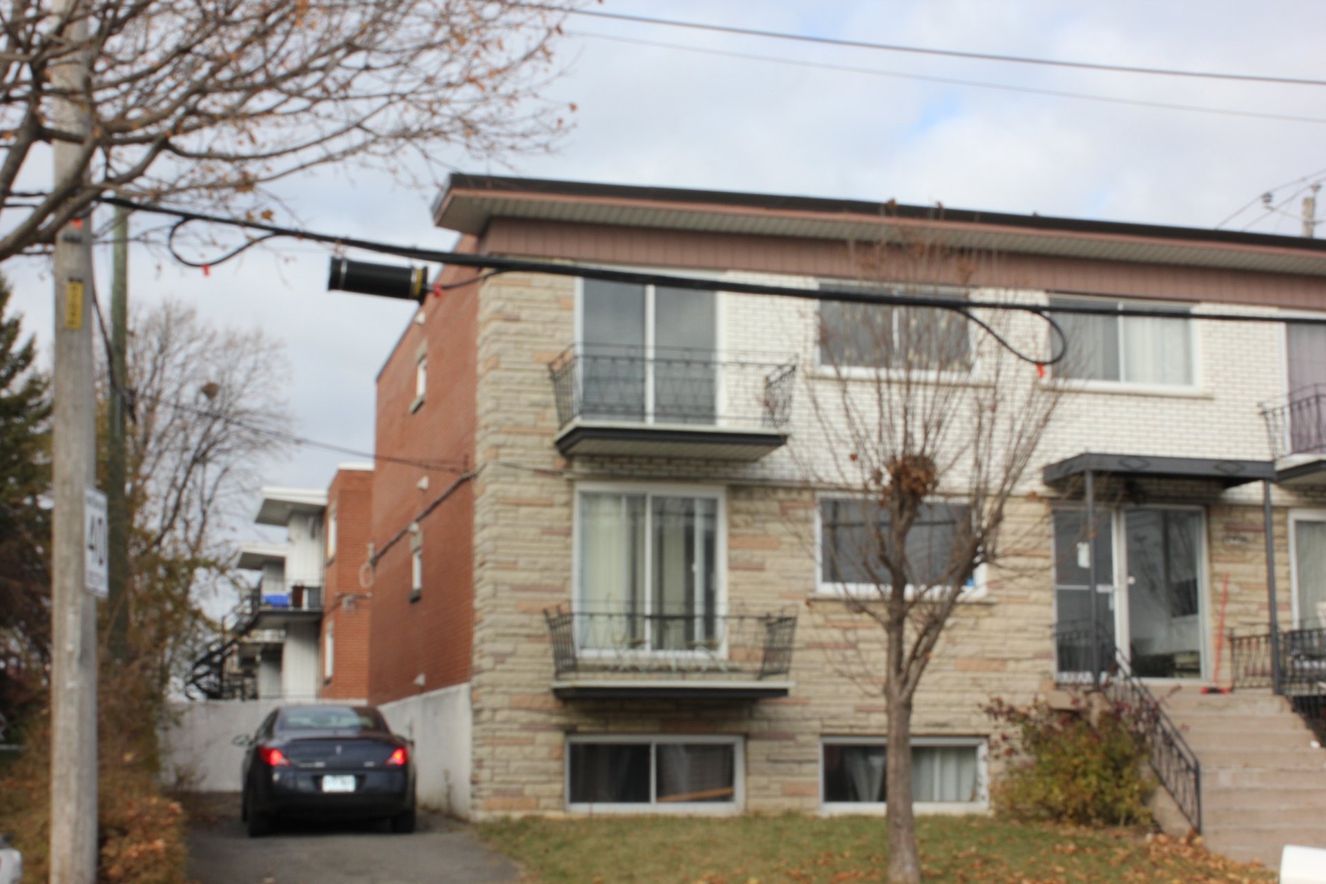 image 1 - Immeuble à revenus À vendre Anjou Montréal 