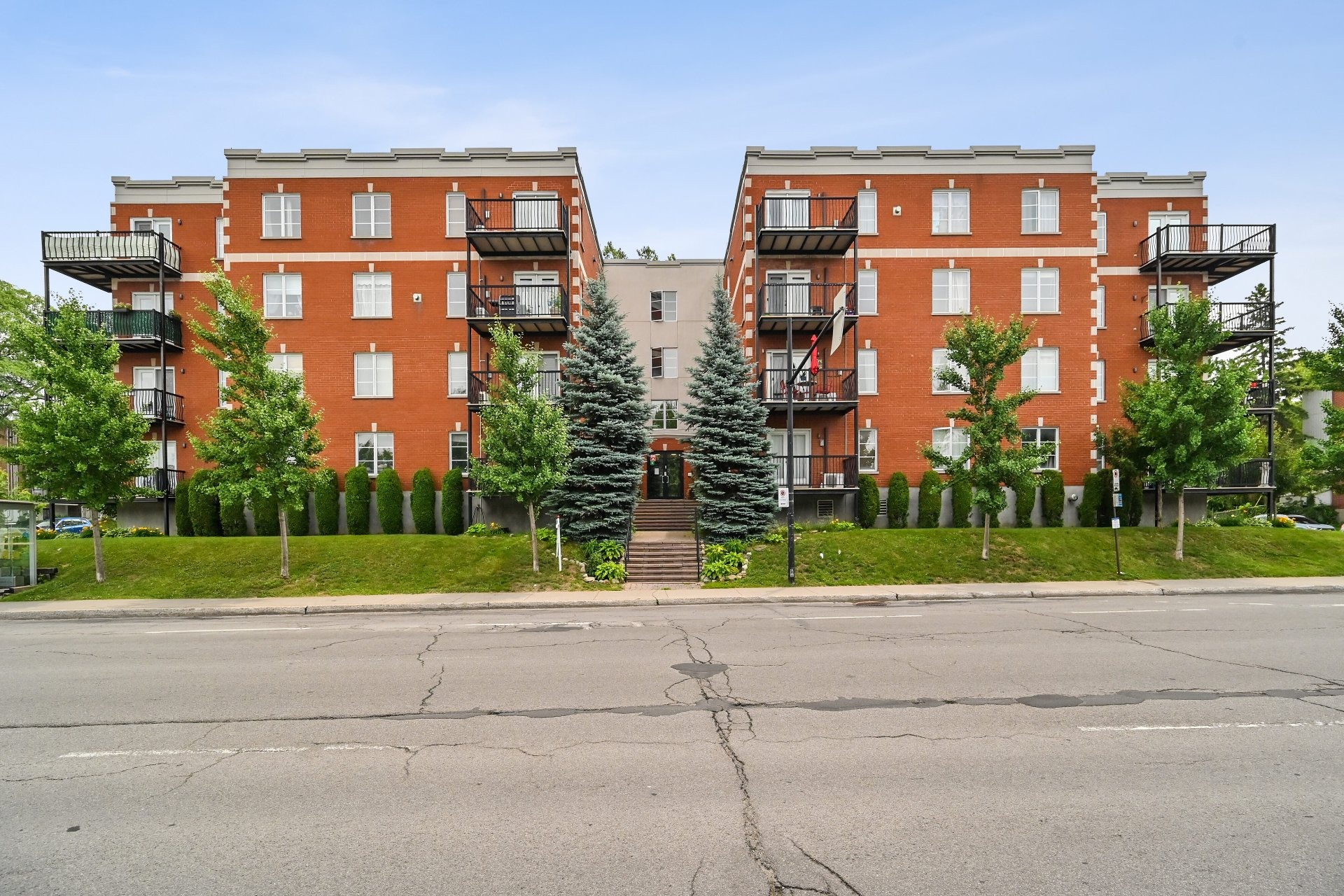 image 1 - Apartment For sale Ahuntsic-Cartierville Montréal  - 7 rooms