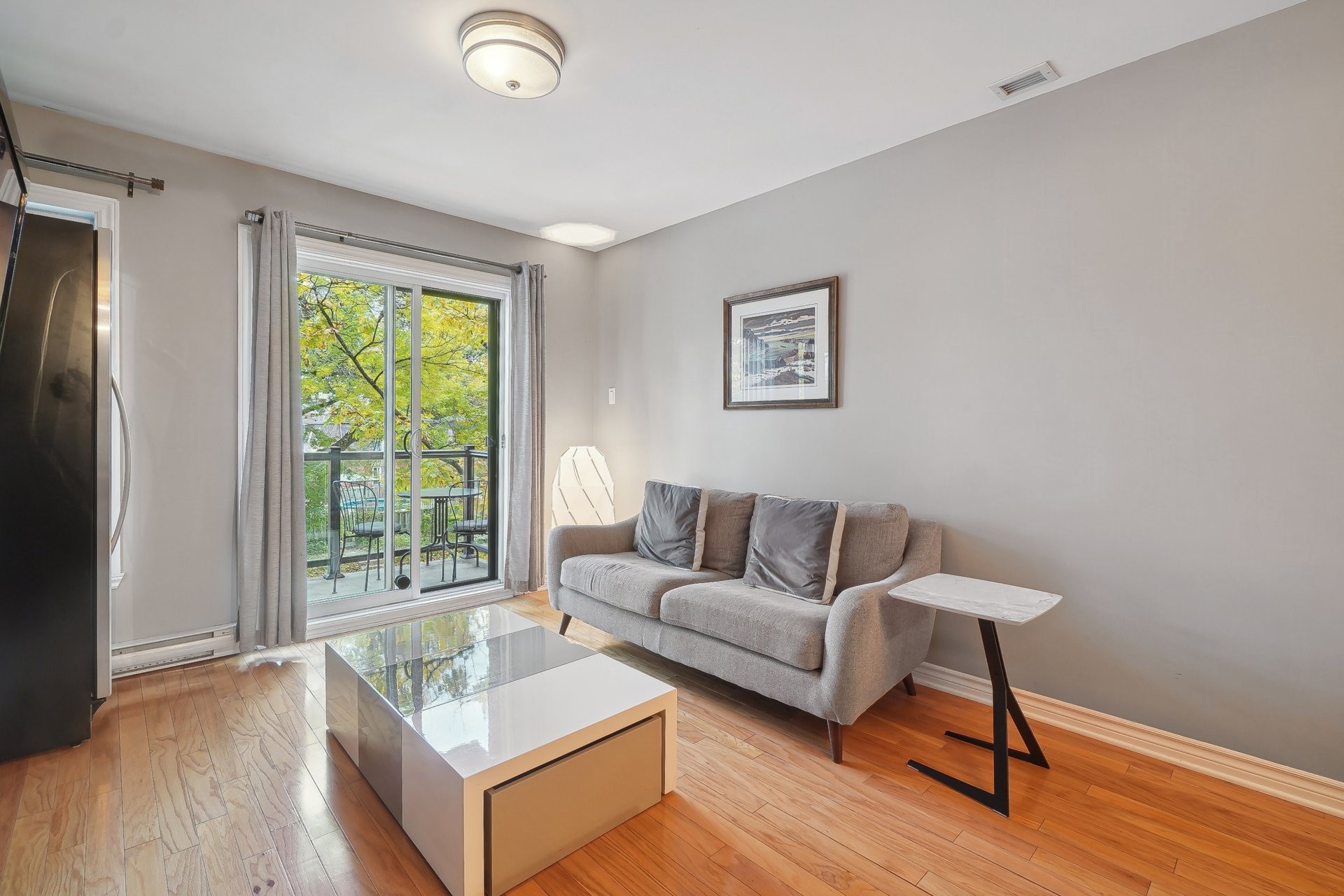 image 10 - Apartment For rent Mercier/Hochelaga-Maisonneuve Montréal  - 6 rooms