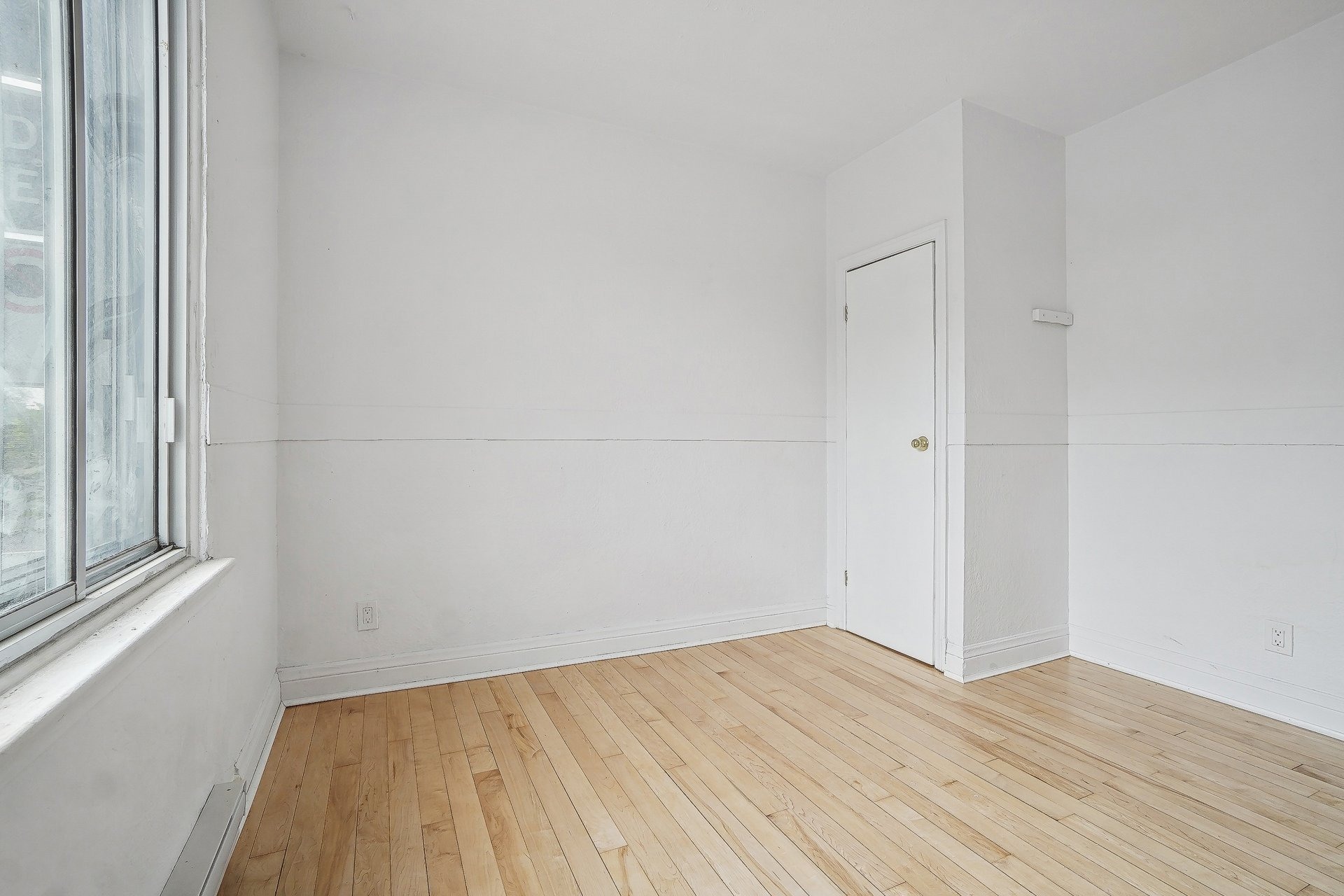 image 2 - Apartment For rent Le Sud-Ouest Montréal  - 5 rooms