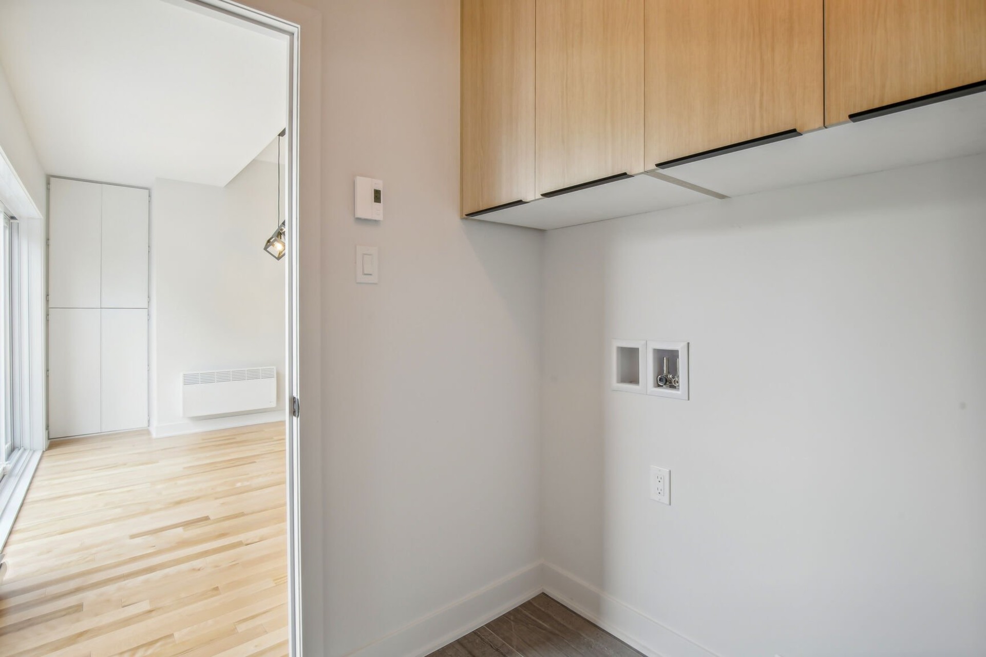 image 16 - Apartment For rent Mercier/Hochelaga-Maisonneuve Montréal  - 9 rooms