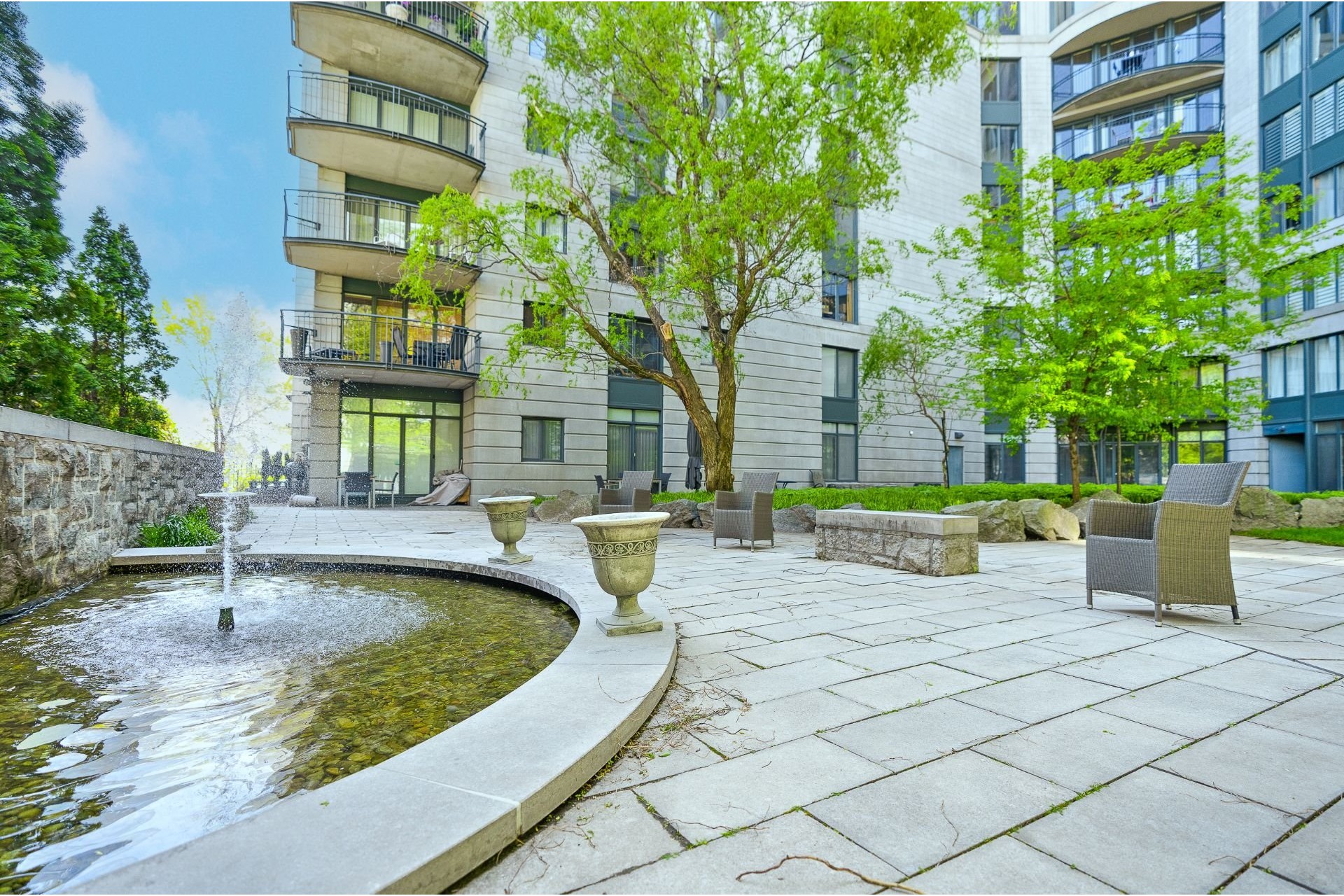 image 39 - Appartement À vendre Ville-Marie Montréal  - 6 pièces