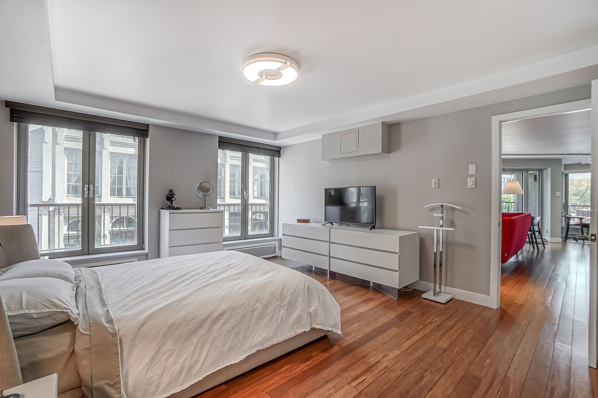 image 7 - Apartment For rent Ville-Marie Montréal  - 4 rooms